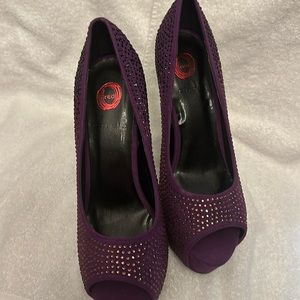 Red Circle 5.5” Purple Platform Stilettos. Size 8.5